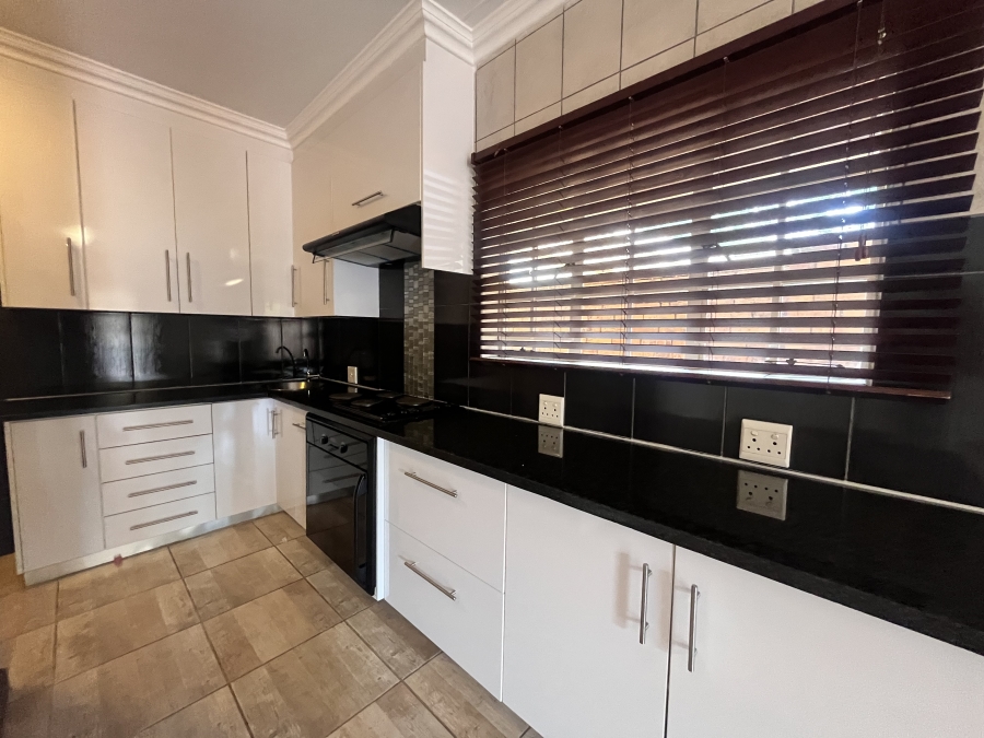 To Let 2 Bedroom Property for Rent in Doringkruin North West